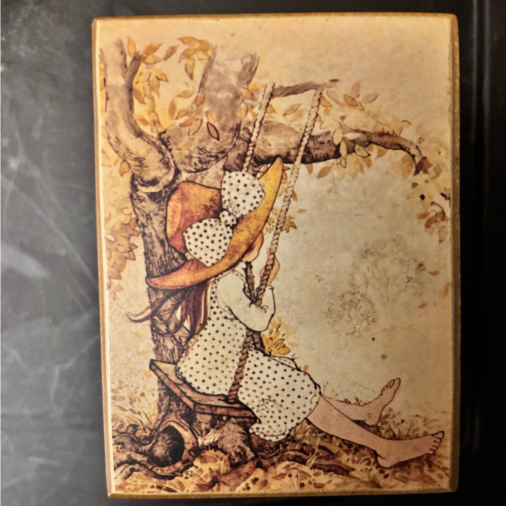 Vintage Holly Hobbie Music Box